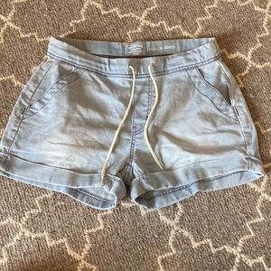 Levi’s jegging shorts